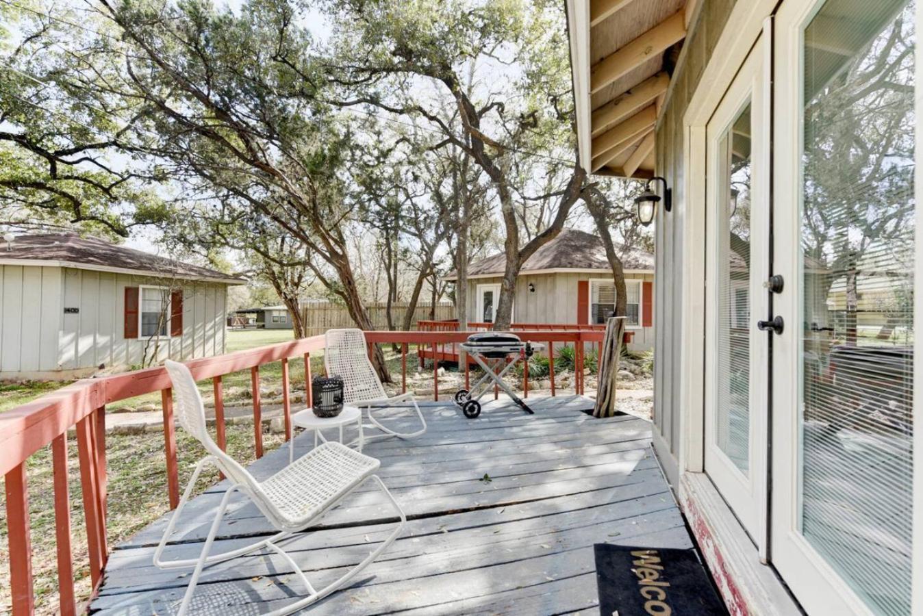 Downtown - Shiner Bungalow At Beer Ranch Project Wimberley Eksteriør bilde